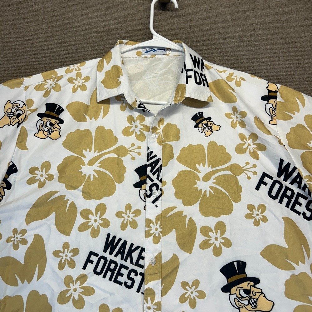 Wake Forest Deacs SGA Hawaiian Shirt Mens XL Short Sleeve Button Up Floral Aloha